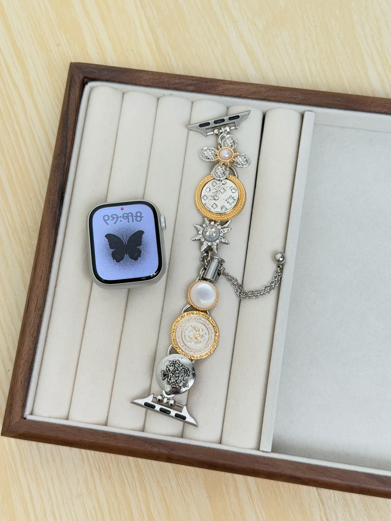 ตัวเลือกสินค้า ลูกปัดโลหะ ดีไซน์สวย สำหรับ Apple Watch Band