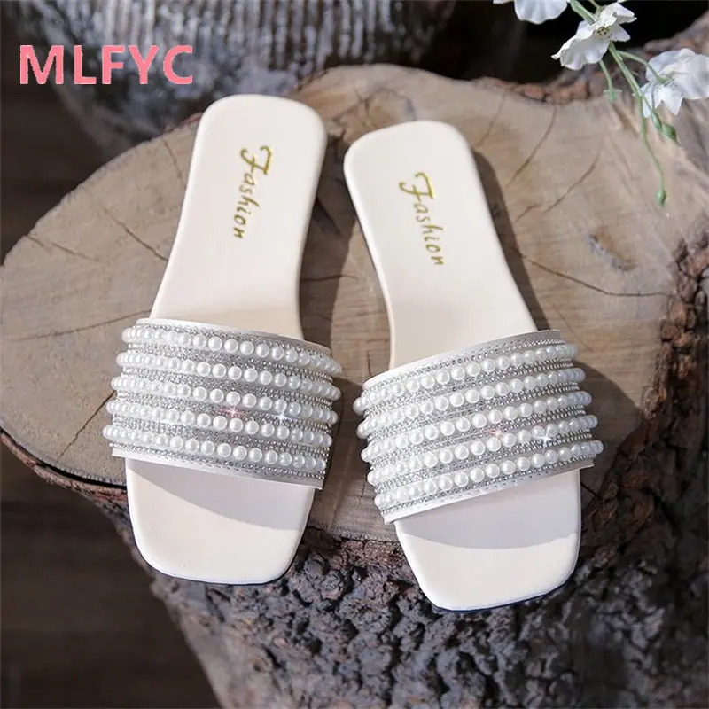 

2023 Summer New Fashion Outwear Slippers Women's Rhinestone Flat Beach Sandals Casual female Sandals