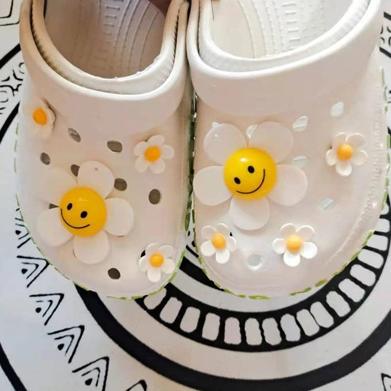 Dijes de cocodrilo de girasol caliente para niña, adorno de zapatos de margaritas blancas, para zapatos de niña, sandalias DIY, decoraciones para Crocs Deisgner Charm|Decoraciones de calzado| - AliExpress