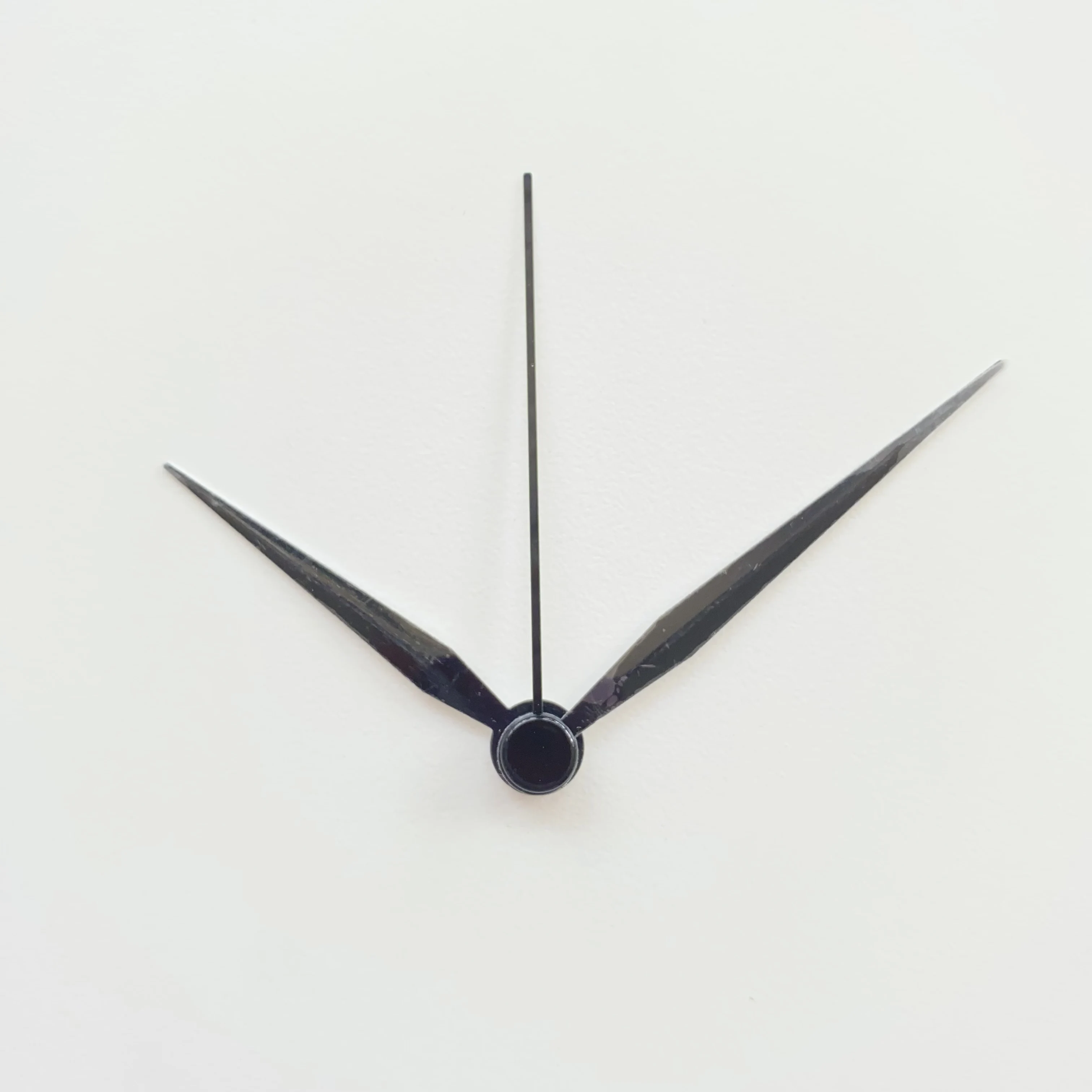 Description Picture 5 of itemMetal Wall Clock Hands for 12888 Clock Movement Gold Home Decor Hour Hand Minute Hand Second Hand Large Clock Pointer Set