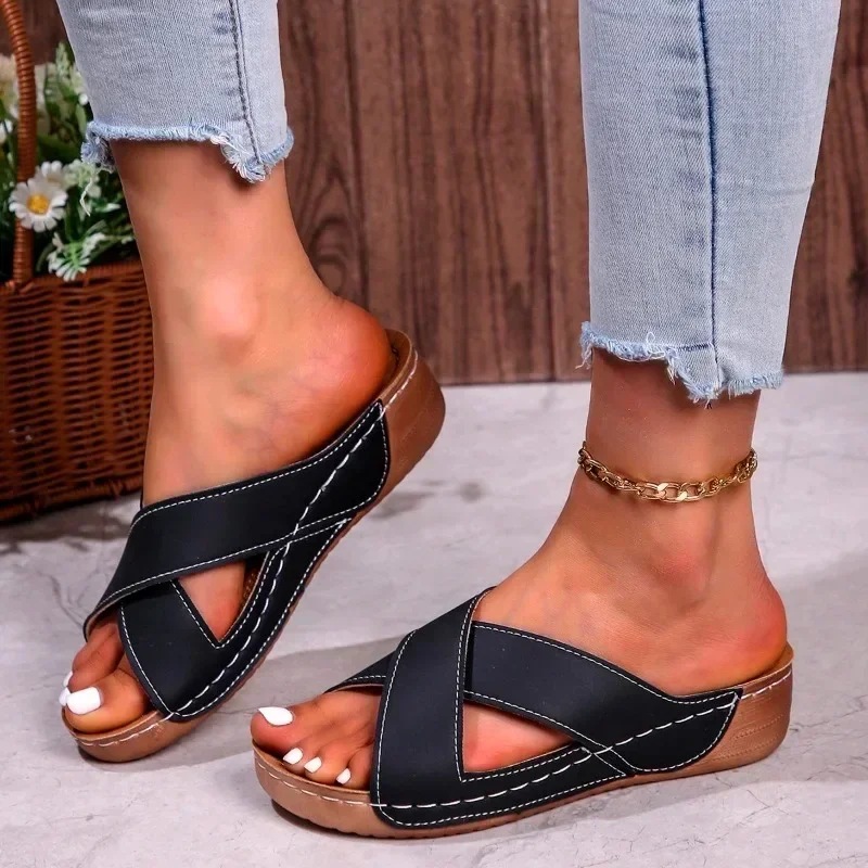 Fashion New Women Shoes High Quality Solid Color Large Size Women's Slippers Low Heel PU Women's Slippers Shoes