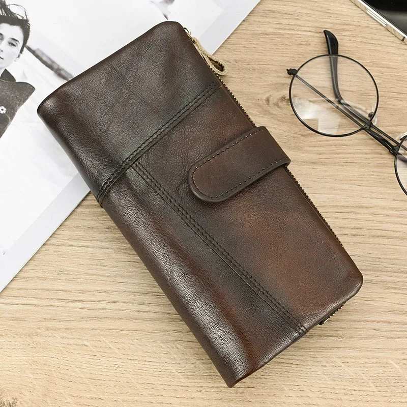 Stylish Vintage Leather Wallet with Multiple Card Slots and RFID Protection