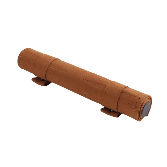 주사위 놀이 보드 게임 세트는 휴대성이 뛰어나 여행 중에도 쉽게 가지고 다닐 수 있으며, 논리적 사고와 전략적 사고를 발달시키는 데 도움이 되는 재미있는 게임입니다.