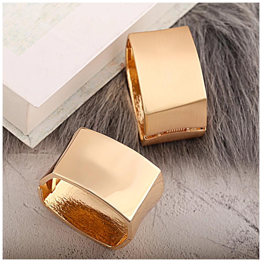 KAYMEN New Metal Statement Fashion Bracelet for Women Chunky Gold Plated Square Cuff Bangle Wedding Party Prom Drop-shipping 4