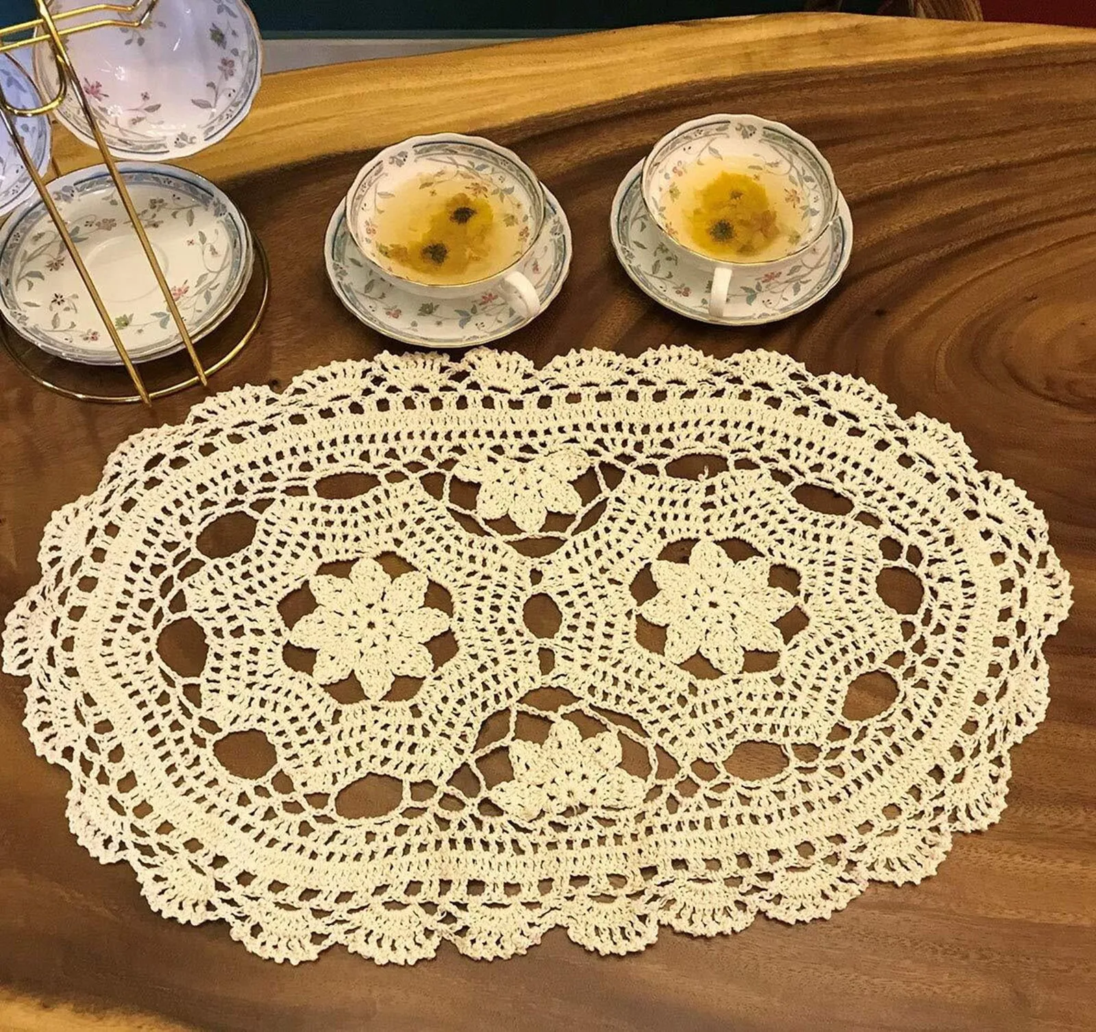 

2Pcs Oval Dining Mat Crochet Lace Tablecloth Vintage Handmade Crochet Cotton Edge Tablecloth Flowers
