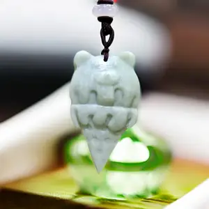 Natural Real Jade Bear Pendant Necklace Gift Gifts for Women Men Chinese Designer Carved Jewelry Accessories Gemstones Vintage