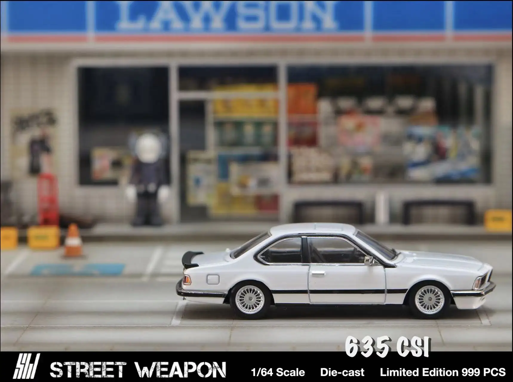 

Литая модель автомобиля SW 1:64 E24 635 CSI White limited499