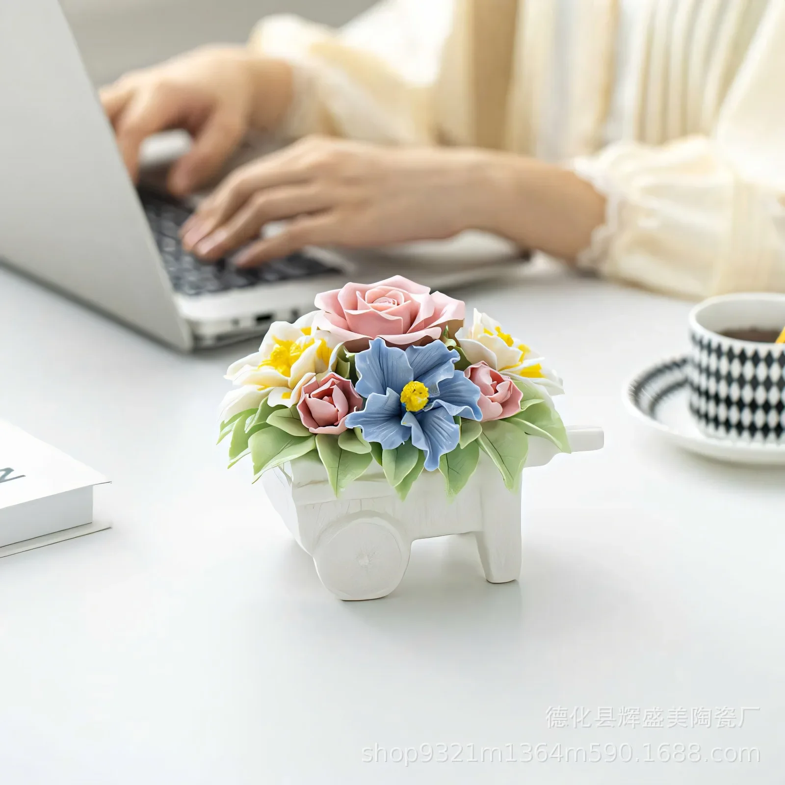 Small FlowerBasket 1