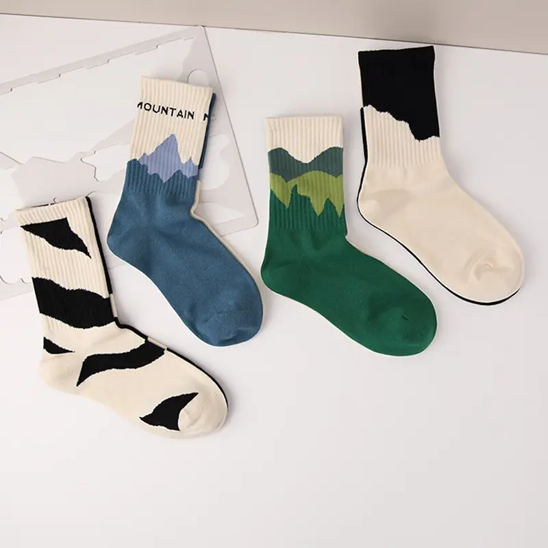 

1Pair Fashion A/B Style Men Socks Asymmetrical Pattern Street Skateboard Man Cotton Sock Breathable Couple Socks