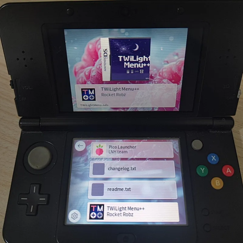 3DS, DSi, DSL용 LNH DSpico 카드로 DS 게임, DSi 게임, GBA 게임을 플레이할 수 있습니다.