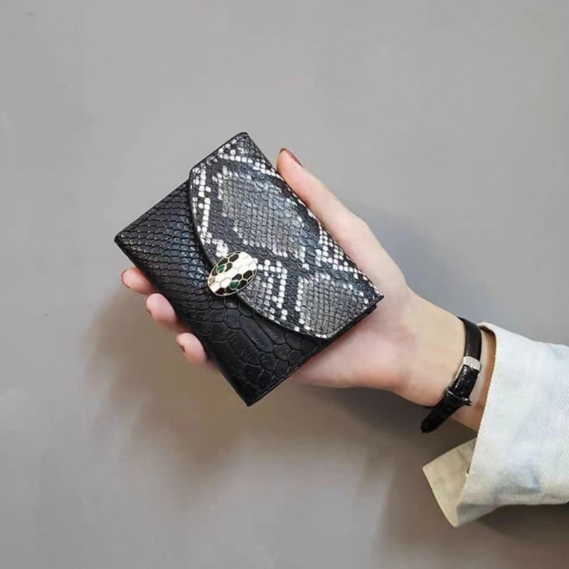 Women's Wallet with Retro Design Large Capacity Wallet Multiple Card Slots Mini Card Bag Women's Multifunctional Hand-held Bag - 5