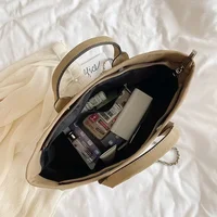 Fashion Make Up Designer Big Women's 2025 New Korean Fashion Casual Large Capacity Shoulder Crossbody Chain Tote Bag - Image 4