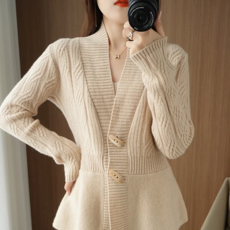 

Autumn Winter Women 100% Pure Wool Sweater Casual Knitted V-neck Cardigan Thickening Horn Button Outwear Knitted Cashmere Jacket