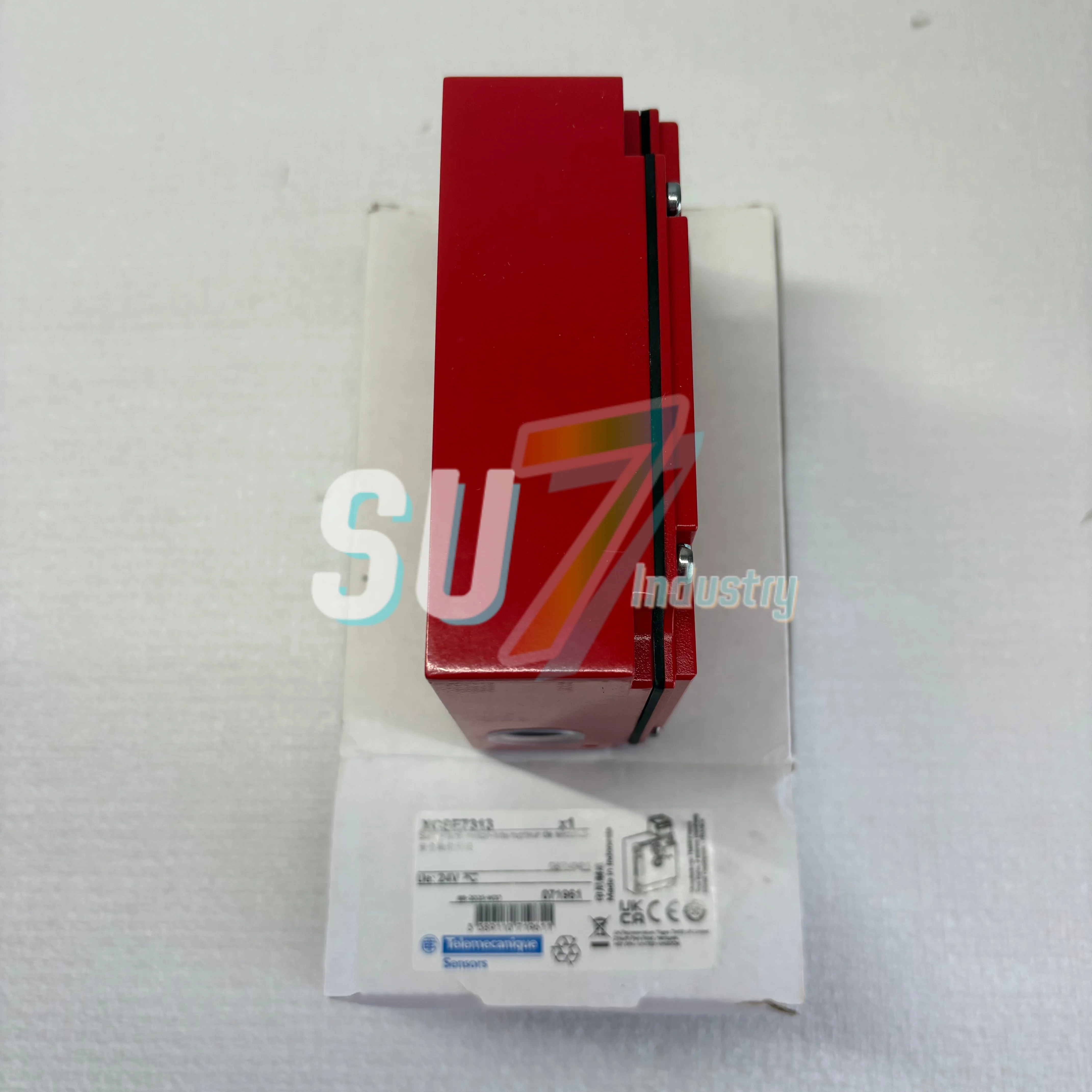XCSE7313 안전 도어 래치 XCSE7313 새로운 오리지널 제품