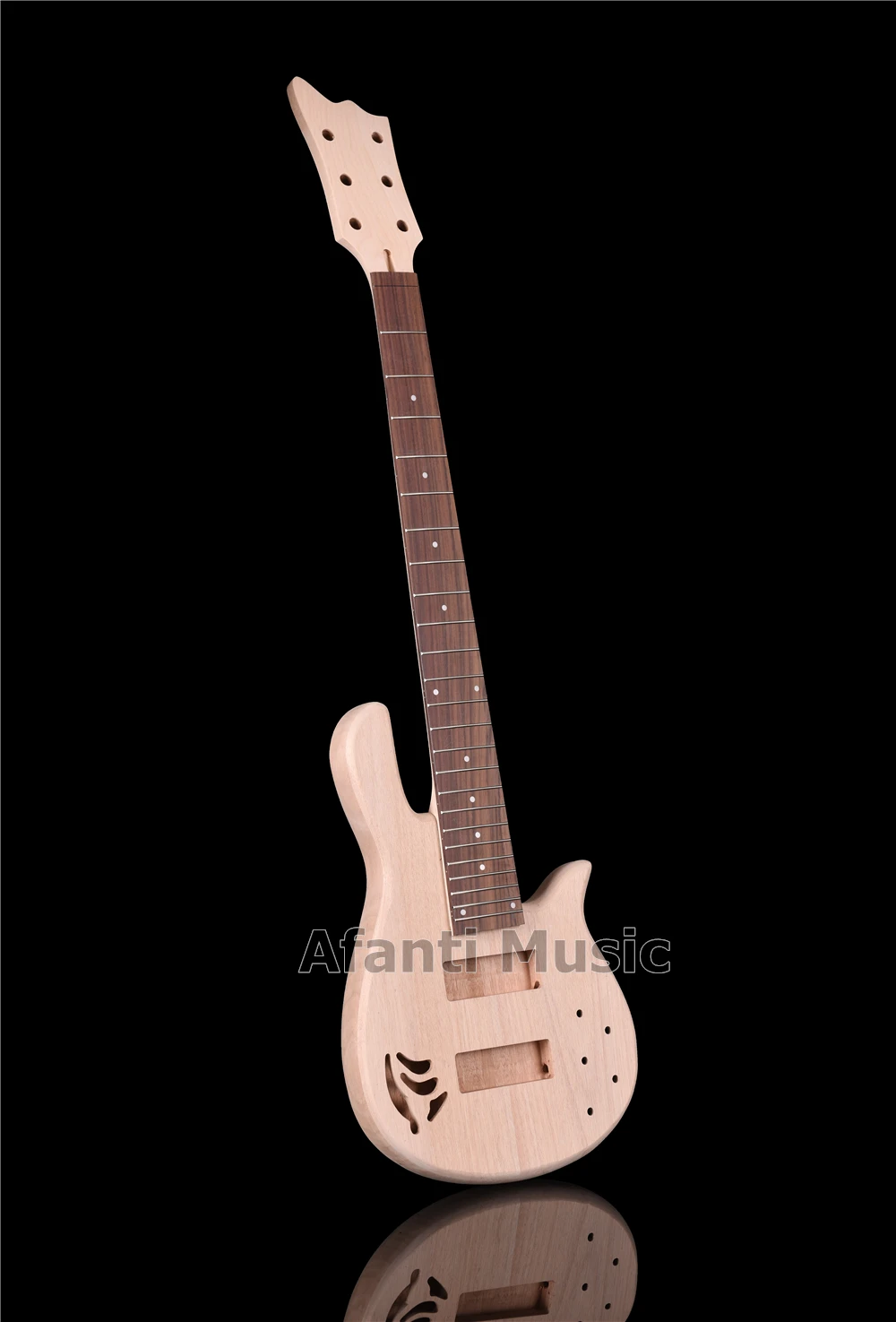 正体不明の6弦エレキベース ハンドメイド？