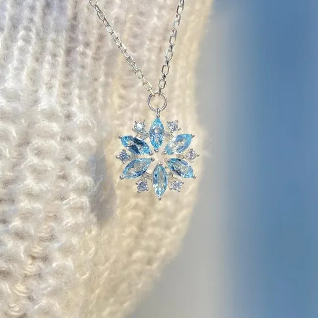 Fashion Blue Snowflake Flower Pendant Choker Necklace for Women's Zircon New Year Gift Party Festival Clavicle Chain Jewelry 1