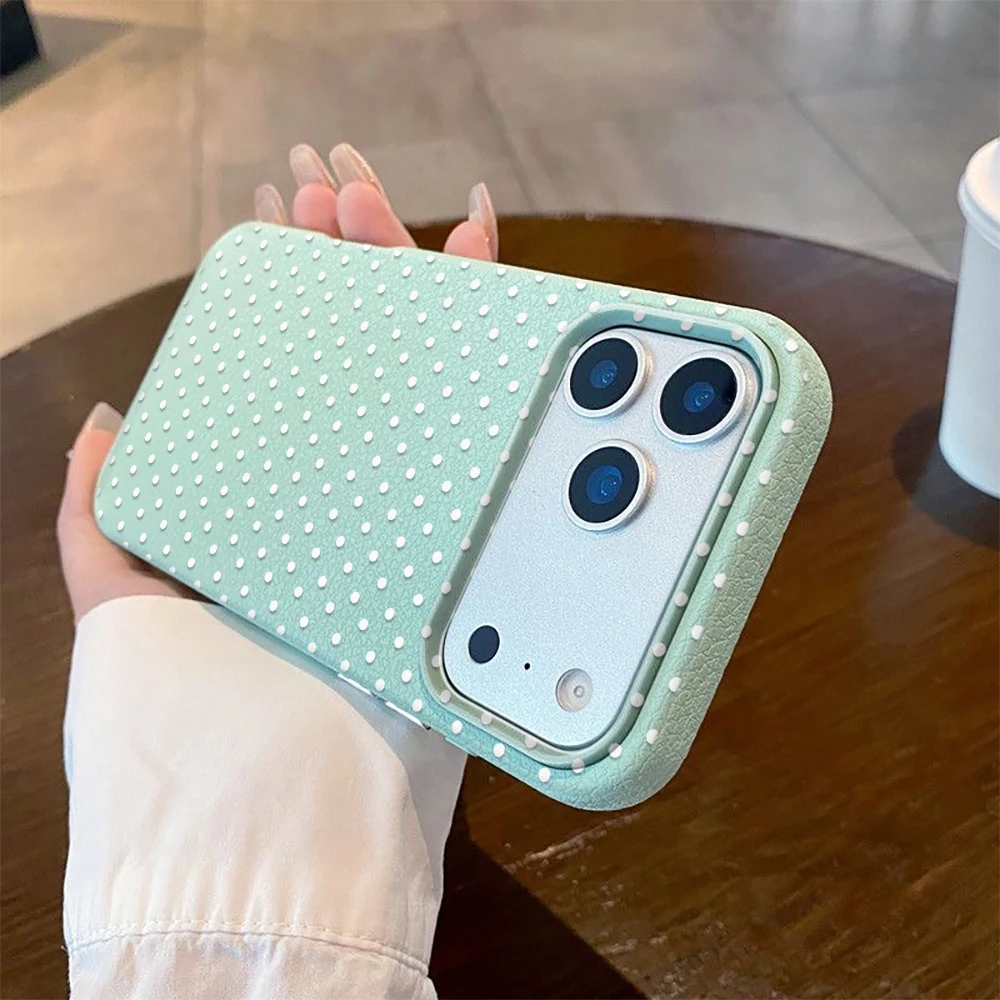 รูปสินค้า เคสซิลิโคนลายจุดสีขาว ดีไซน์ใหม่กันกระแทก iPhone