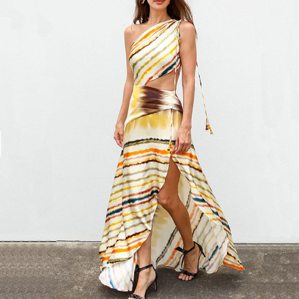 Playful Girl Style One-Shoulder Beachwear