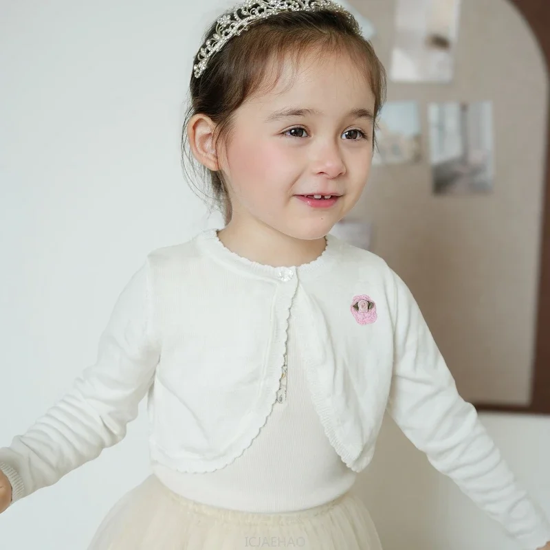 십대 소녀 의류 2025 한국 스타일 수제 경량 니트 숄 어린이 소녀 심플 의상 꽃무늬 키즈 가디건 여름