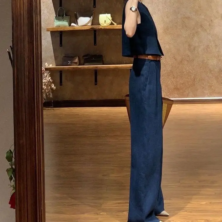 Women's Spring 2024 new women's light luxury and high sense of age reduction leisure fashion blue vest wide-leg pants suit.