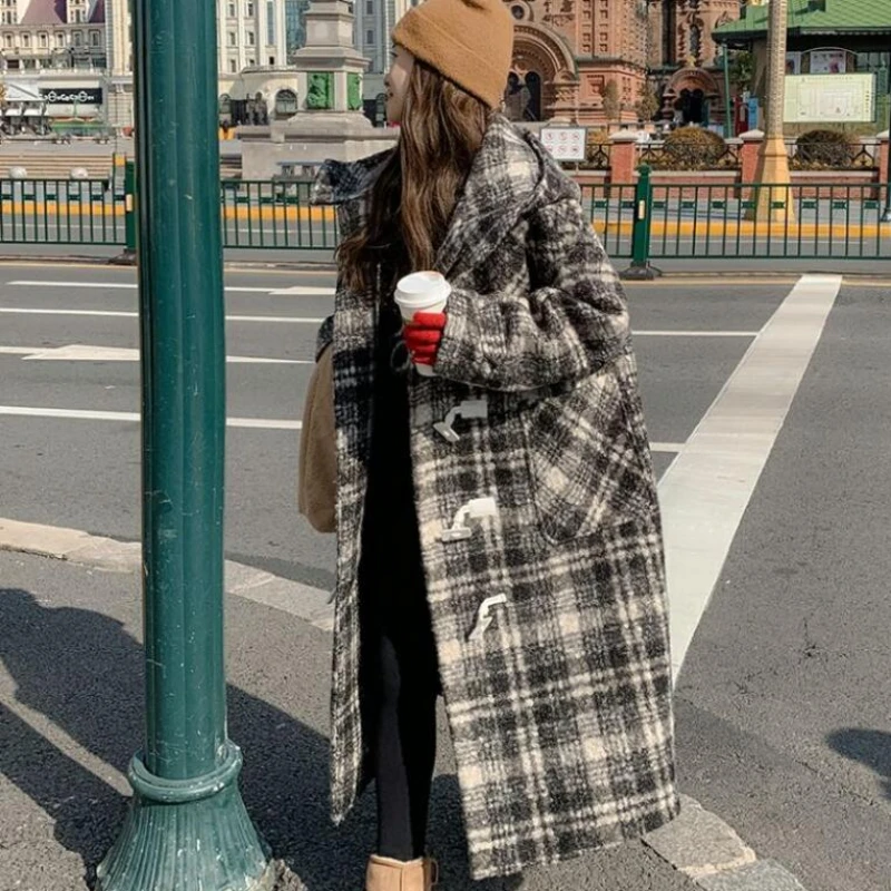 Winter New Women Horn Button Woolen Coat Female High-Grade Hooded Retro Plaid Outwear Casual Fashion Long Below The Knee Outcoat
