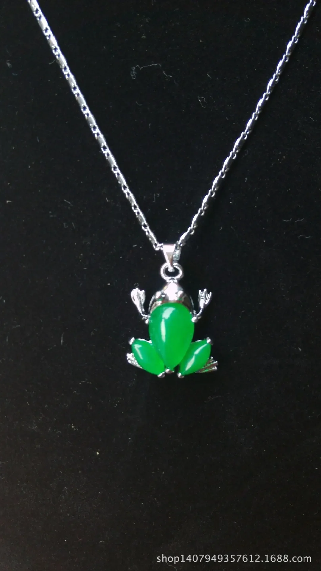 Pendant Necklace Natural Green Jade Frog Charm Hand-Carved for Man and Woman