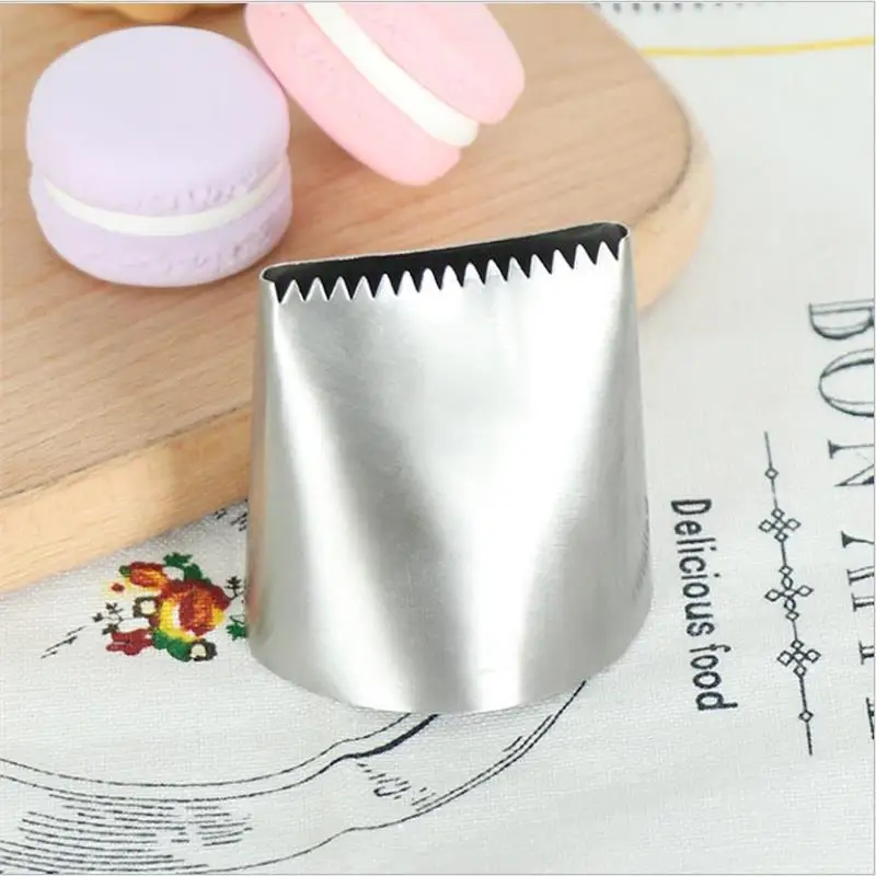 Description Picture 6 of itemExtra Large Stainless Steel Cake Decorating Nozzle DoubleSided Icing Tip Baking Perfect for Home Kitchens Bakeries Restaurants