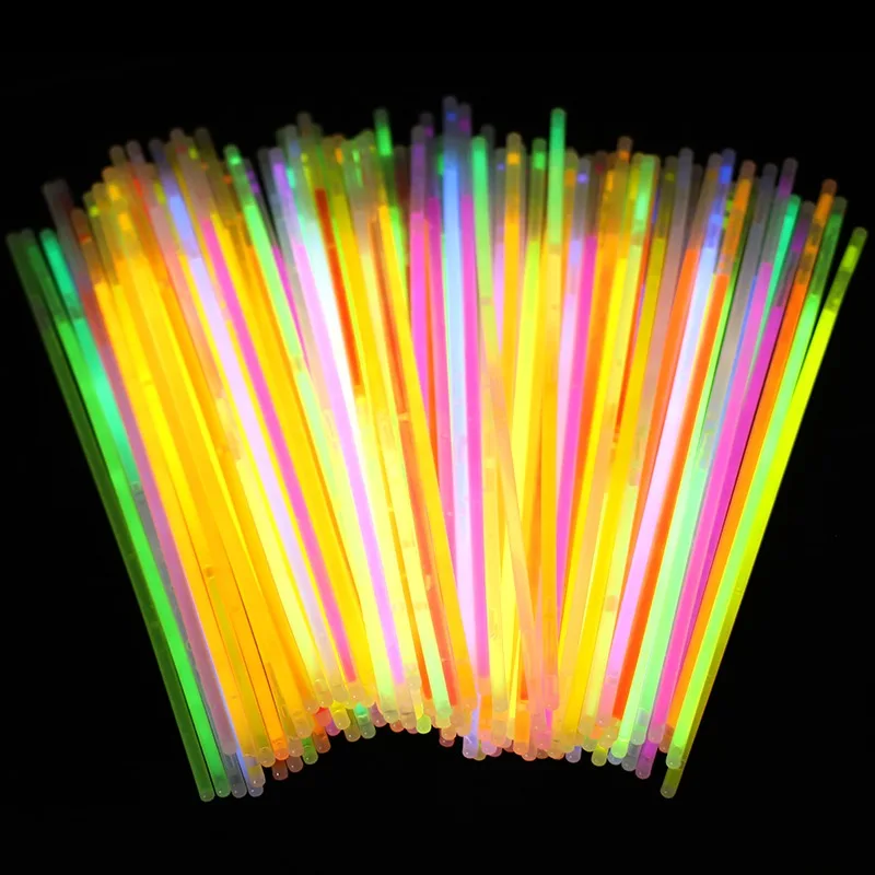 Bastoncini fosforescenti per feste per adulti e bambini, 100 bastoncini fosforescenti sfusi, accessori per feste al neon, 8-12 ore di lunga durata, accessori al neon, collane grandi da 55,9 cm con
