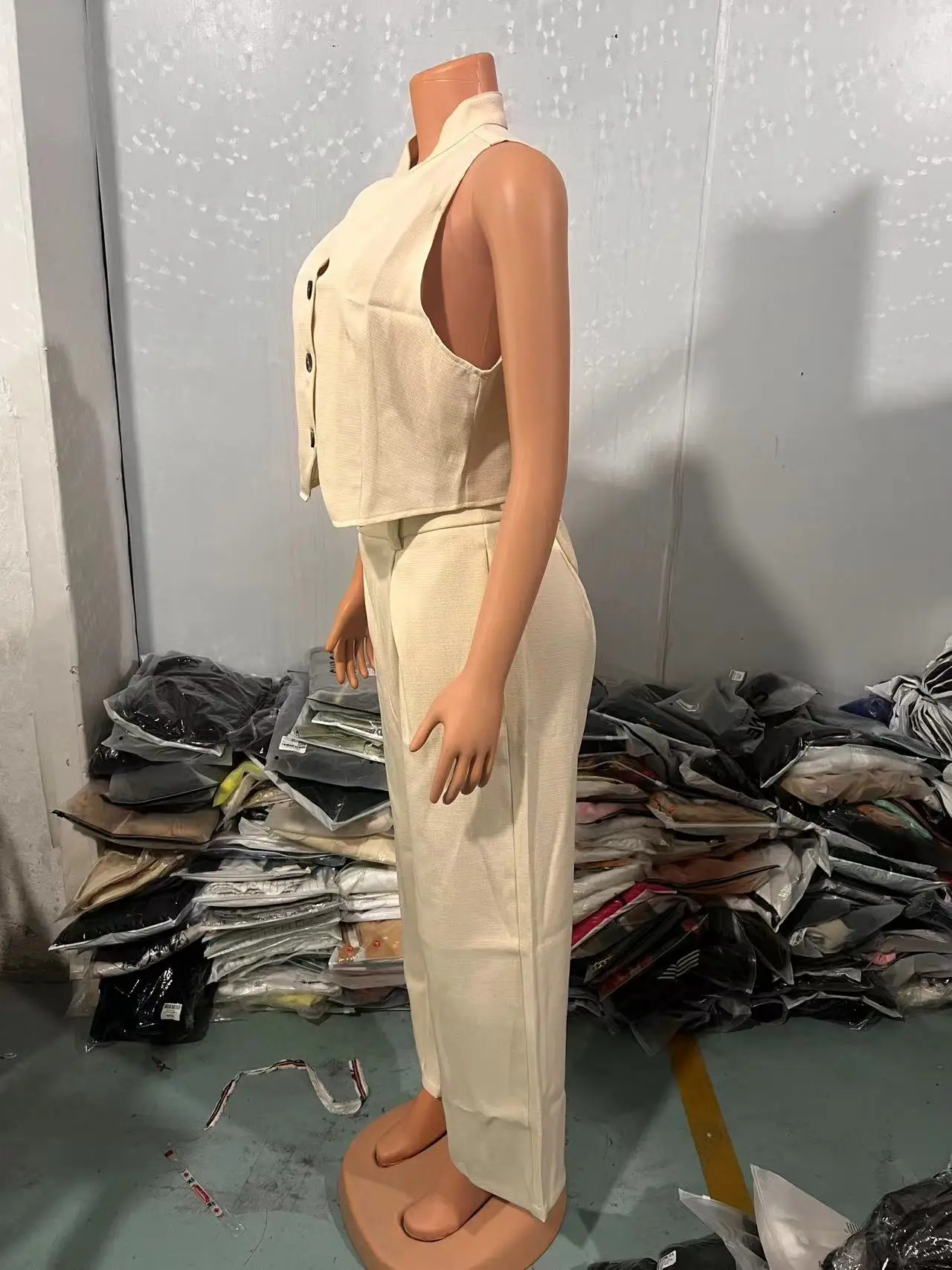 Vestidos e Conjuntos, roupas femininas zara, Roupas Femininas, Conjuntos, Conjunto Zara, Conjunto Renner, Conjunto Feminino Zara, Conjunto feminino renner, Conjunto Feminino Colete e Calça, Conjunto Feminino Amaro, conjunto farm, Conjunto colete alfaiataria, Conjunto Animale, colete alfaiataria