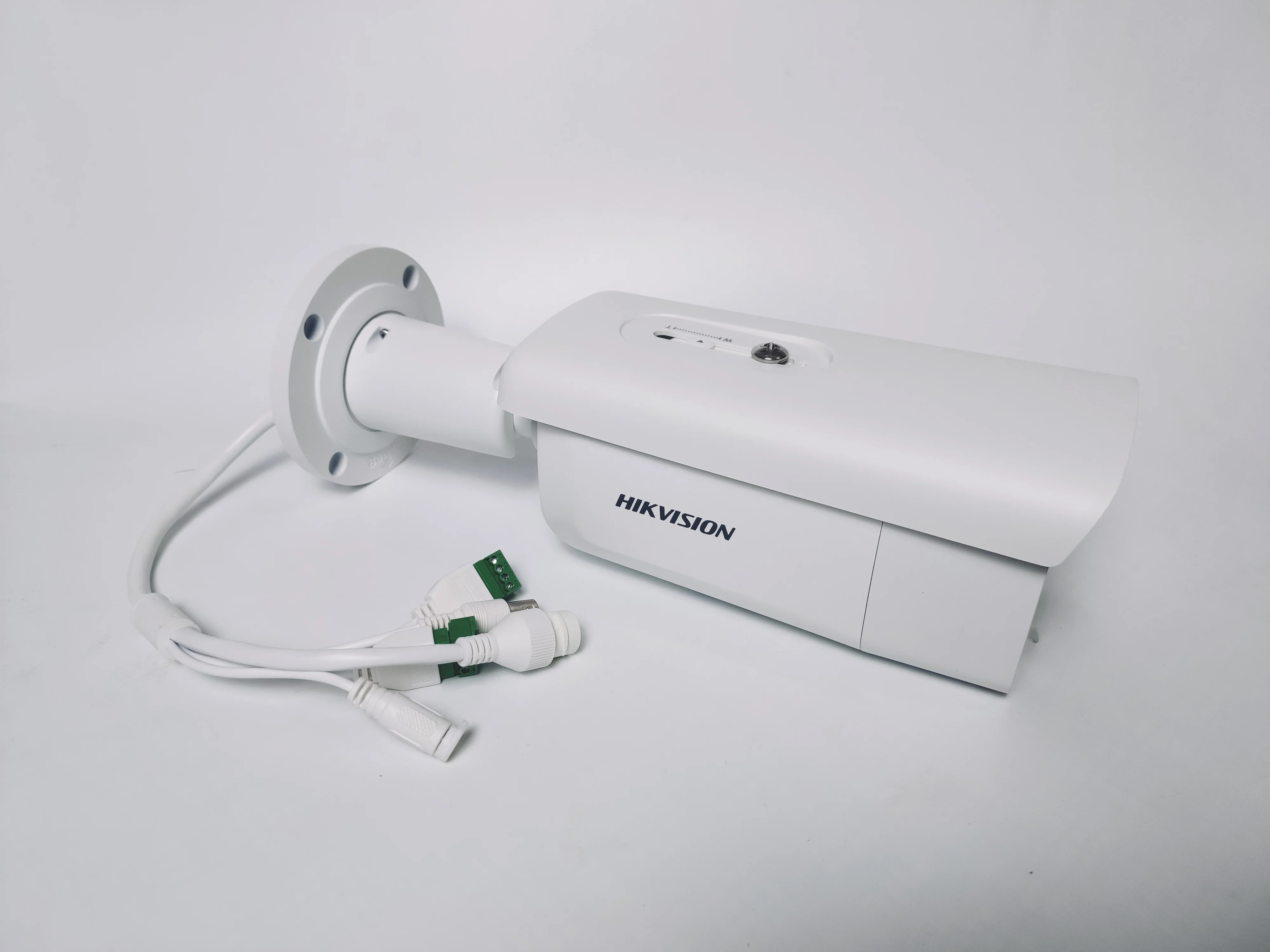 الأصلي الإنجليزية Hikvision DS-2CD2643G2-IZS 4MP و...