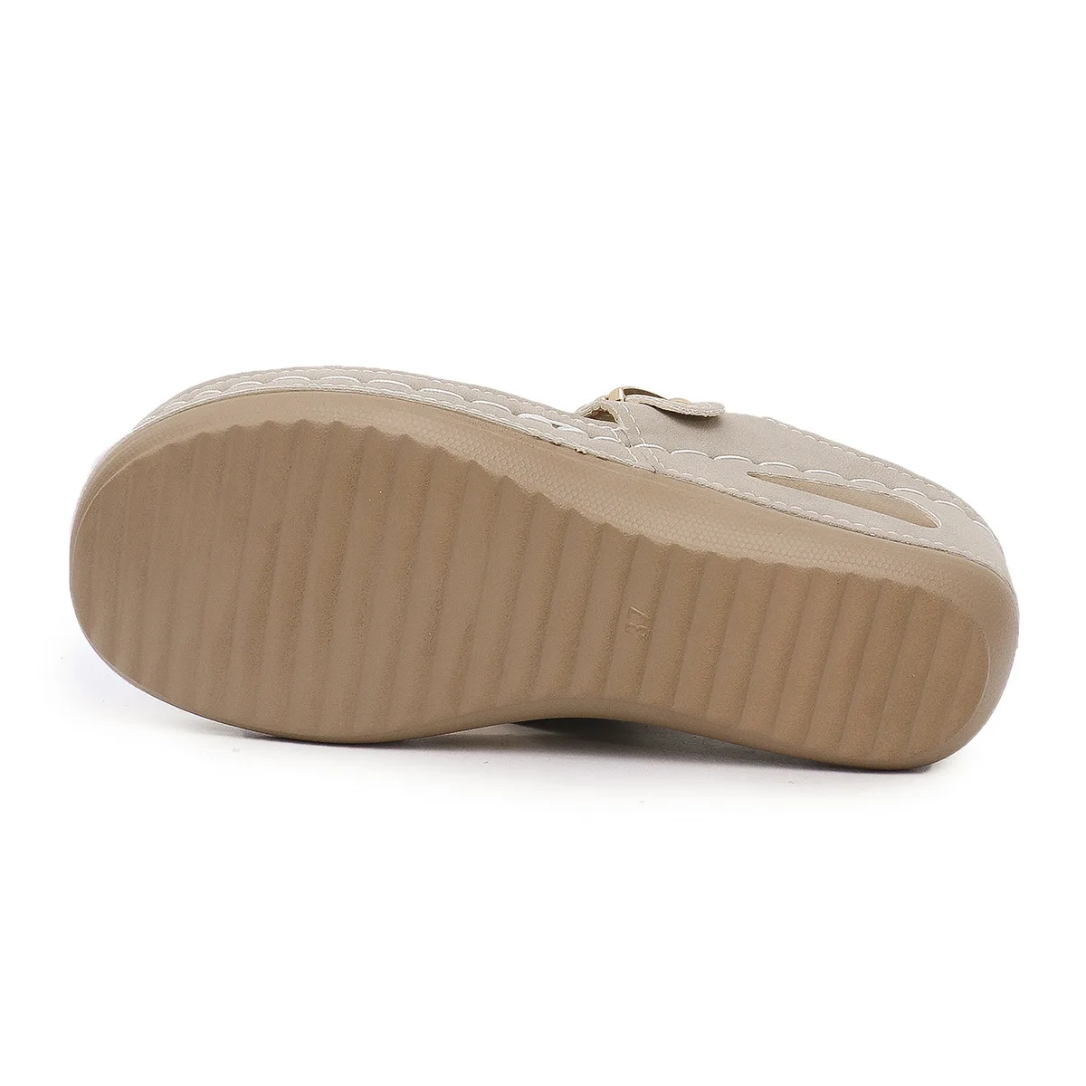 Sandales compensées confortables undefined