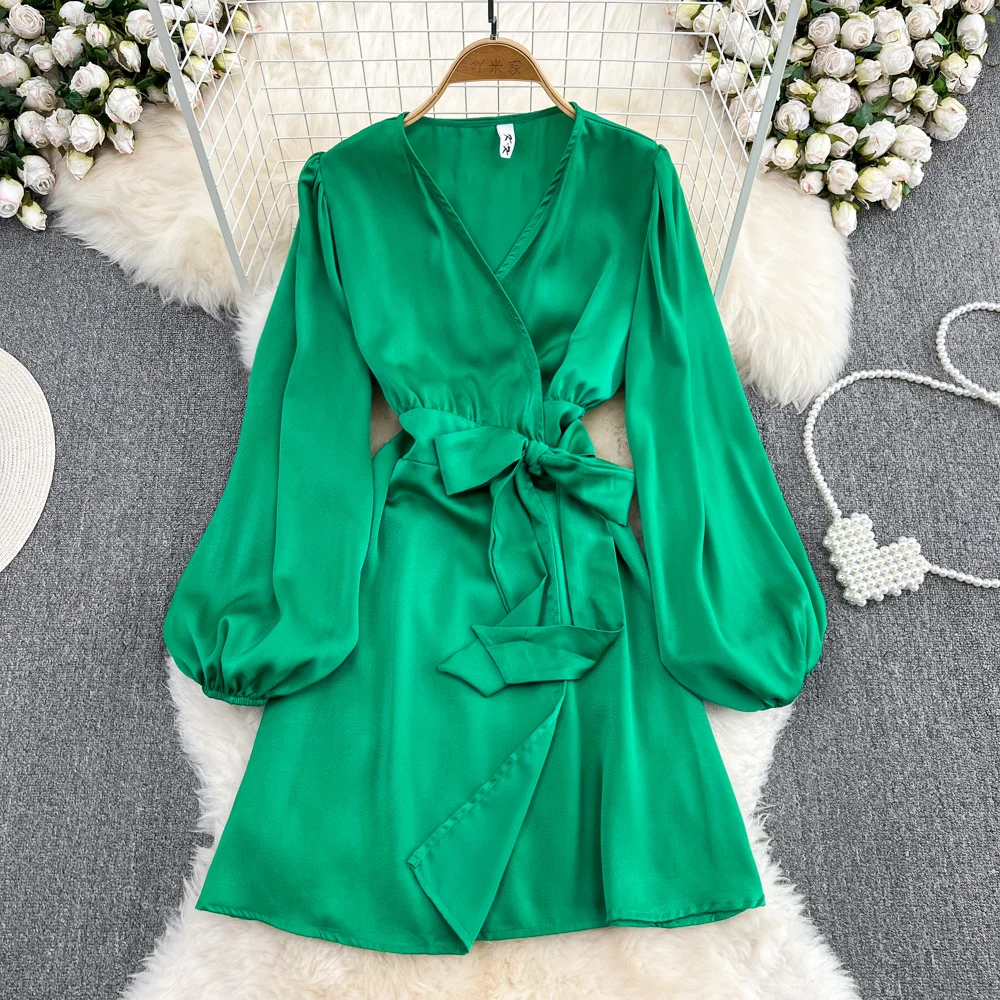 

Fashion V-neck Bow Tie Bubble Long Sleeve Autumn Dress Women Waist Close Show Thin Short A-line Dress Girls Chic Holiday Dress