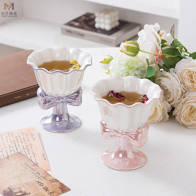 일본의 예술적 걸작: 나비 아이스크림 세라믹 컵