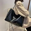 Bolso de mano de moda para mujer, bolsa de hombro de cuero Pu suave de gran capacidad, bolso cruzado Retro, bolsos portátiles informales