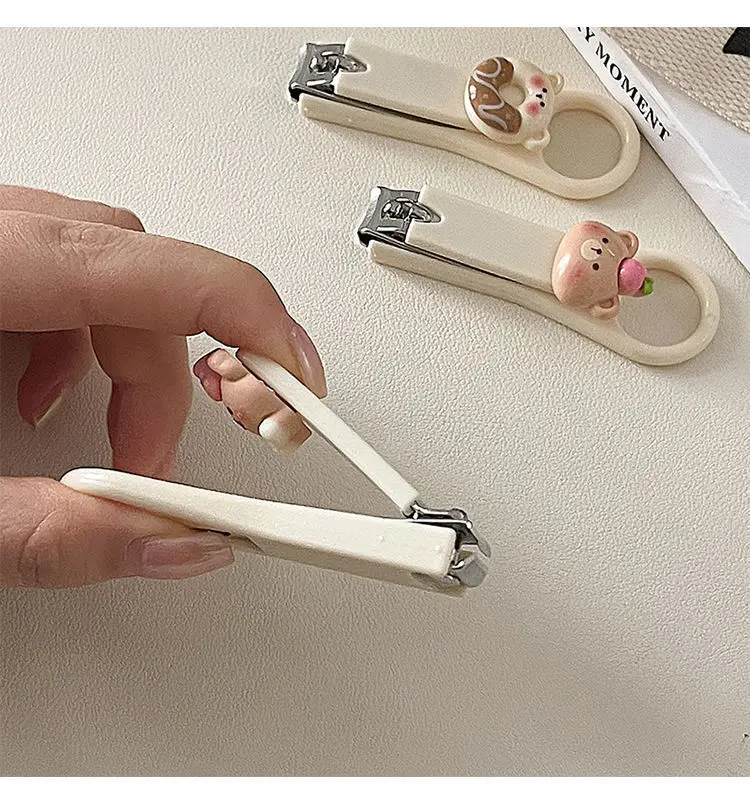 Description Picture 4 of itemNew Cute Bear Nail Clippers for Girl Women Boy Heart Portable Children's Nail Clippers Clippers Trimmers Nail Art Tool Wholesale