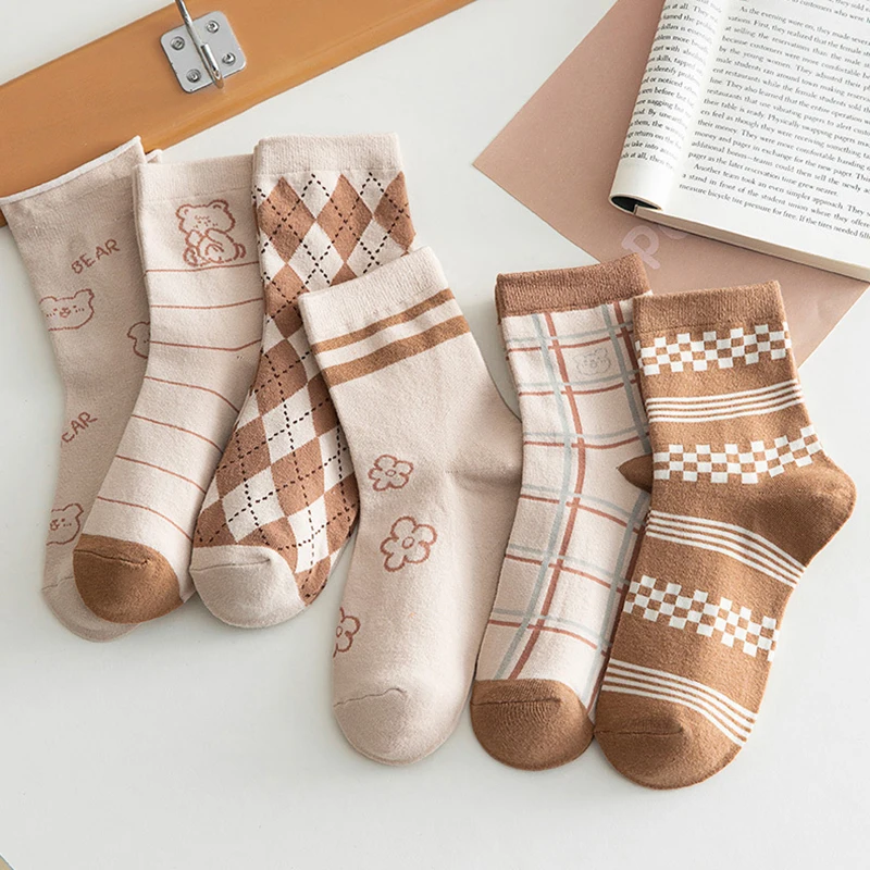 

Современные модные женские короткие носки