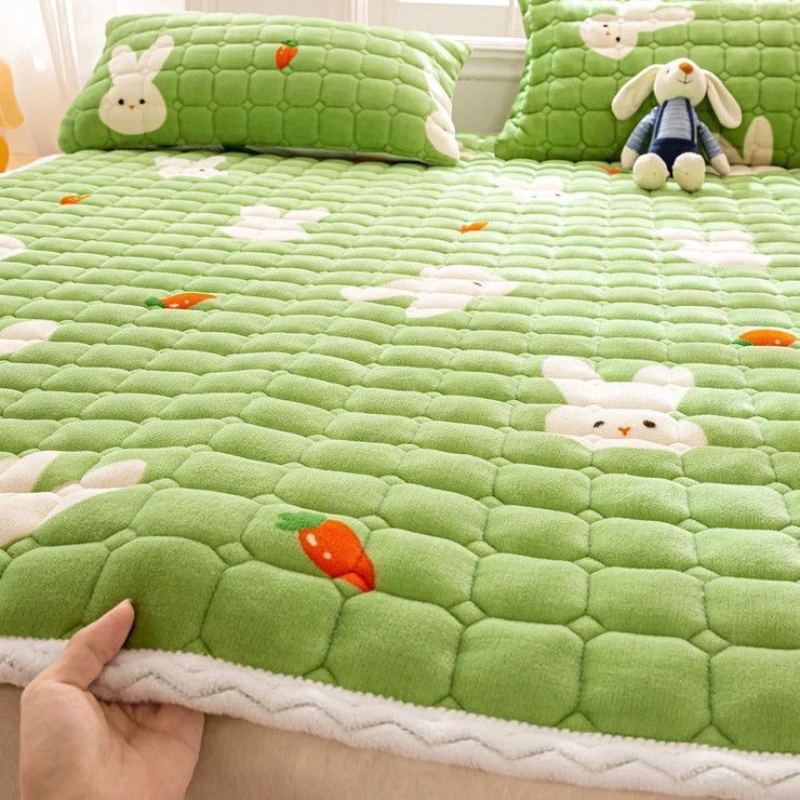 Thicken Non-slip Mattress Toppers Cover Winter Warm Single Double Bed Sheets Portable Thin Tatami Bedspreads for Home Dormitory
