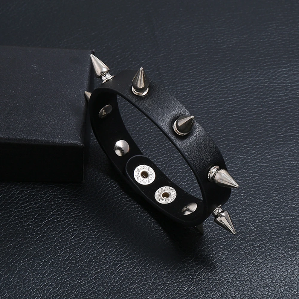 Unique Pointed Bracelet One-row Spike Rivet Punk Gothic Rock Unisex Bracelets Bangles Fashion Jewelry Cuff Wristband