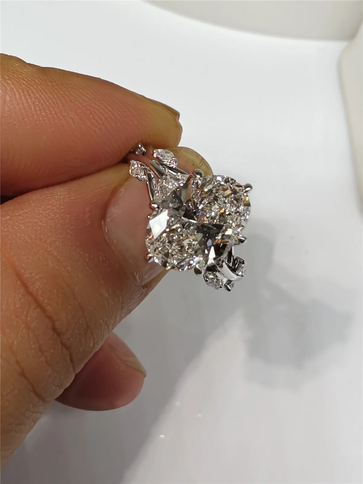 18K solid real gold lab grown diamond 3 carat oval vine engagement diamond ring PT950 platinum ring boutique jewelry custom 6
