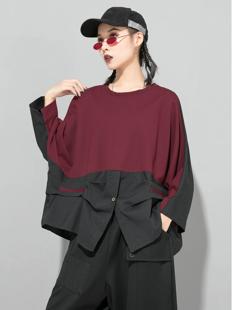 [EAM] Loose Fit Contrast Color Big Size Sweatshirt New Round Neck Long Sleeve Women Big Size Fashion Spring Autumn 2026 1D716