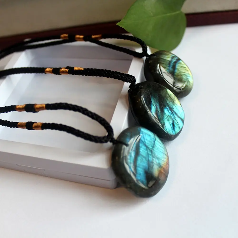 1Pc Natural Labradorite Pendant Necklaces Random Shaped Energy Stone Women Men Healing Buddha Lucky Necklace Moonstone