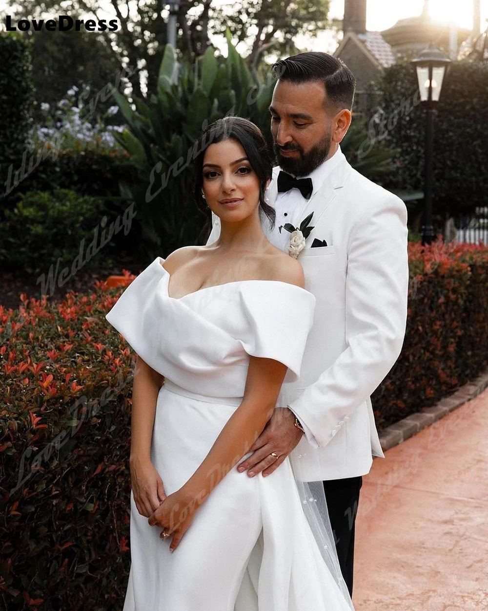 LoveDress V-Neck Off The Shoulder Wedding Mermaid Dress Sleeveless Satin Bohemian Bride Gown Traped Train Vestido De Novia