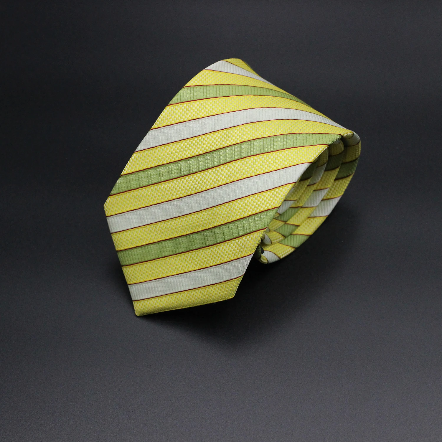 Рисунок 4 - Галстук мужской желтый в полоску