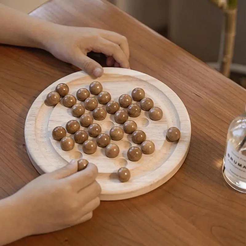 Рисунок 5 - Деревянная шахматная игра