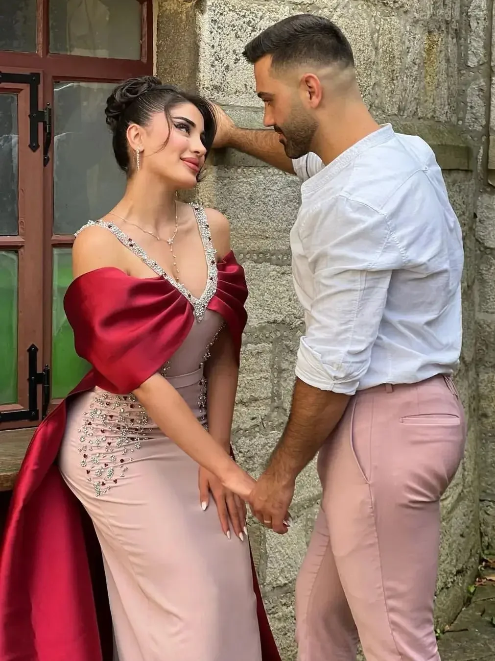 V-Neck Luxury Evening Mermaid Beads Sequins Off Shoulder Prom Dresses Arabia Party Gown