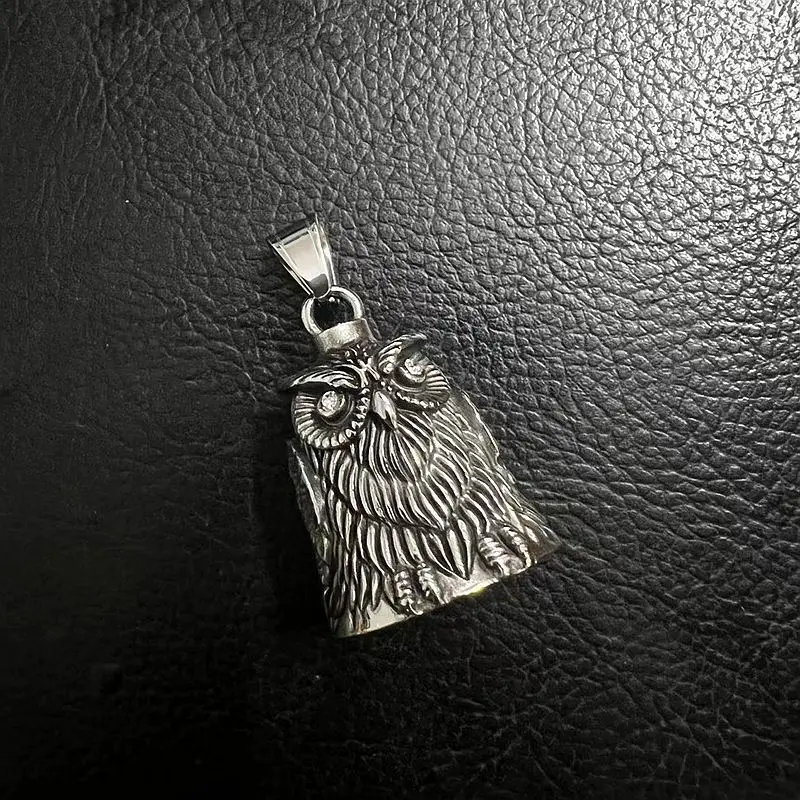 

Stainless steel retro punk motorcycle feng shui diamond owl motorcycle riding lucky bell pendant