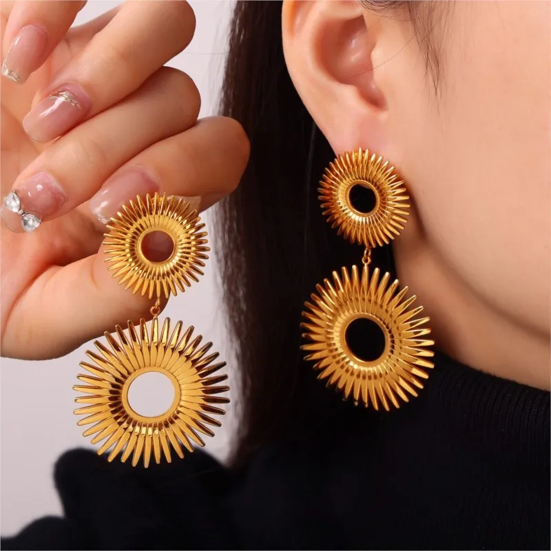 

Stainless Steel Dangle Earring Hanging Earrings For Women Gold Plated Women's Flower Pendant Stud Earring Girl Earcuffs Ear Cuff
