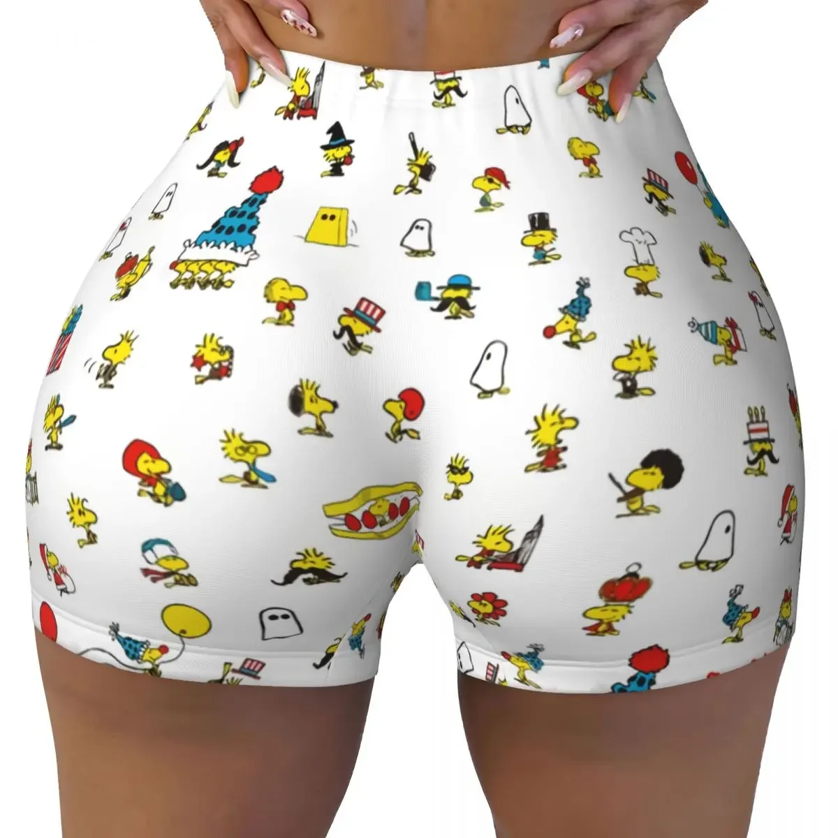 thumbnail image 1 of Pantalones cortos de ciclismo para entrenamiento de voleibol con paisaje de Van Gogh personalizado de Snoopy y Charlie Brown Pantalones cortos de yoga para gimnasio de Peanuts para mujer, 1 of 5