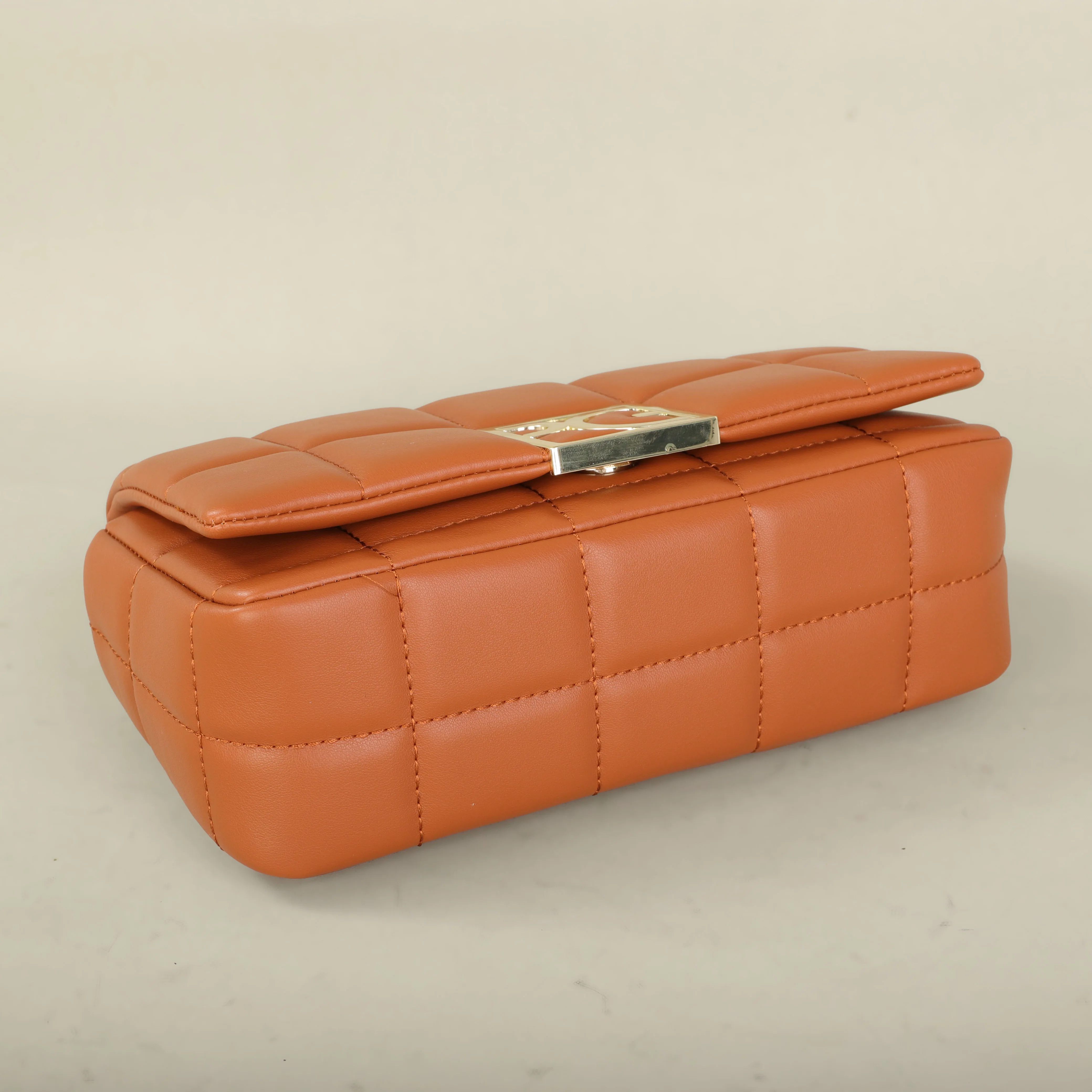 PG 2026 Women's Shoulder Bag Compartments