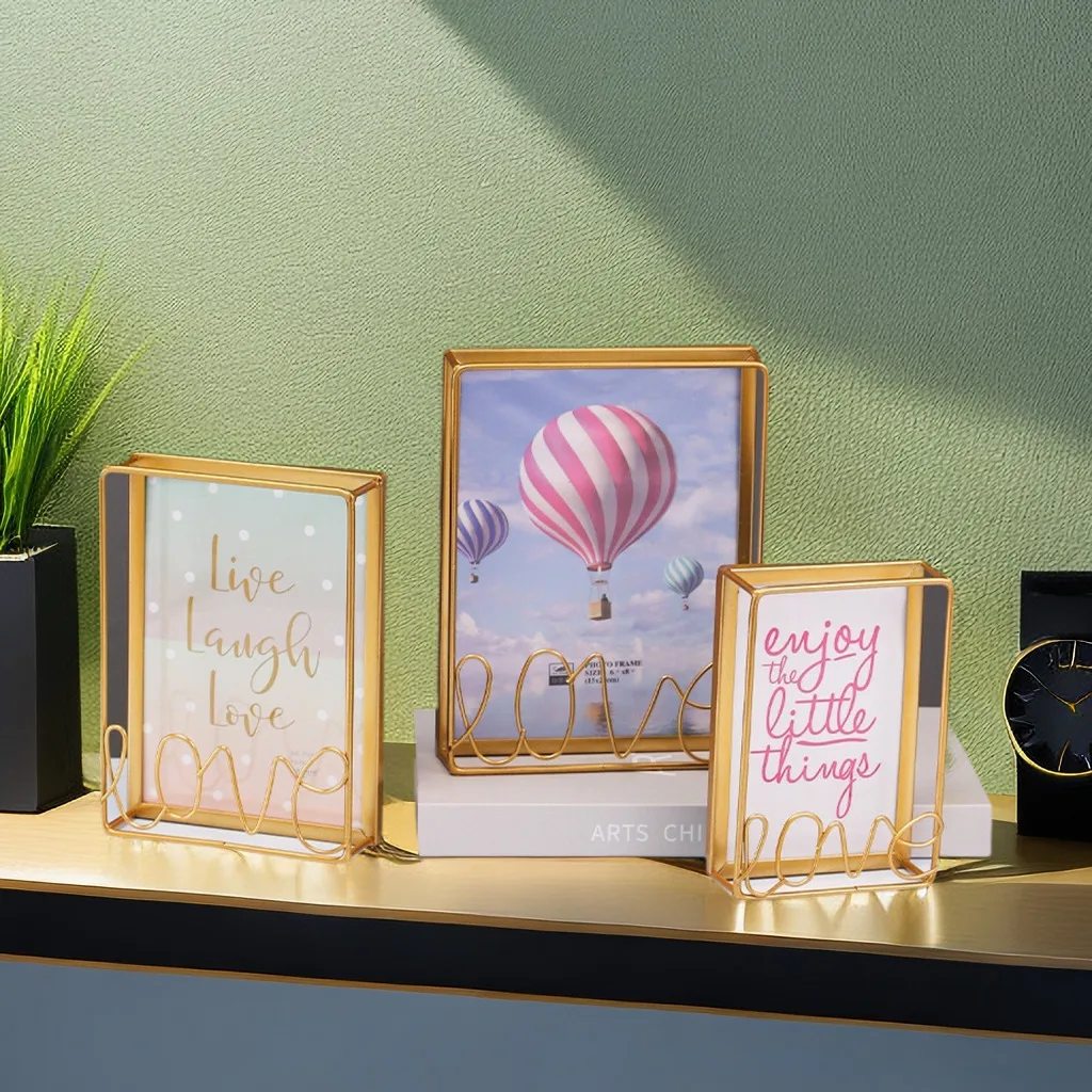 1Pc Nordic Creative Light Luxury Iron Art Glass Platform Photo Frame Office Desktop Tv Cabinet Camera Da Letto Decorazione Fotografica